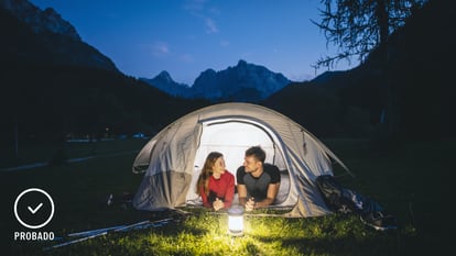 Las mejores linternas LED para llevar de camping