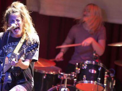 Hinds en la sala El Sol.