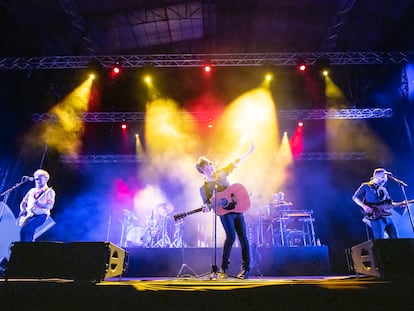 Mishima actuando en el Poble Espanyol, la noche de este viernes.