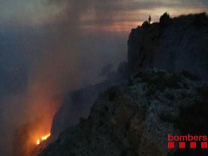 Hallados indicios de que el fuego del Priorat ha sido intencionado