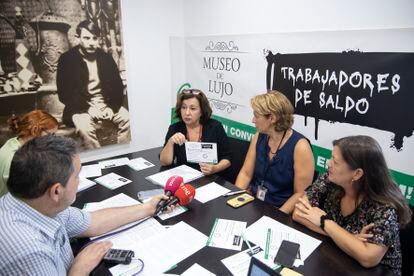 Rueda de prensa de las representantes del comité del Museo Picasso de Málaga. De izquierda a derecha, Pepa Babot, presidenta; Inmaculada Abolafio, vocal, y Blanca Rodríguez, secretaria.