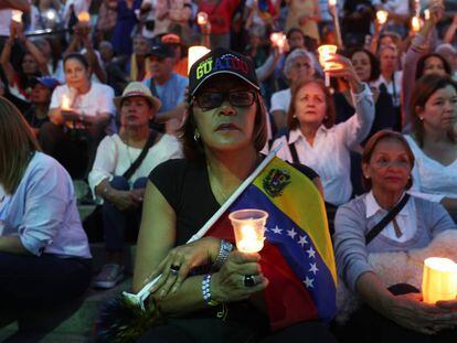 Manifestación de opositores a Nicolás Maduro este domingo en Caracas.