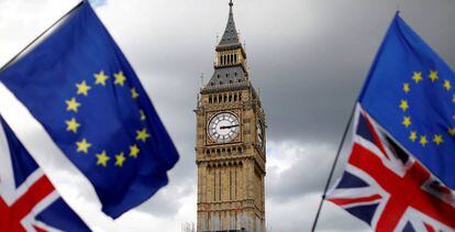 Las banderas de Reino Unido y de la UE, en una manifestaci&oacute;n proeuropea en Londres el pasado mes de septiembre