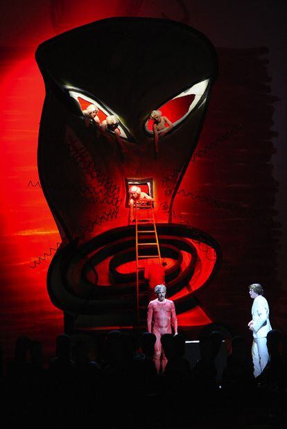 Un momento del estreno mundial en Salzburgo de la ópera <i>Dionysos,</i><b> de Wolfgang Rihm.</b>