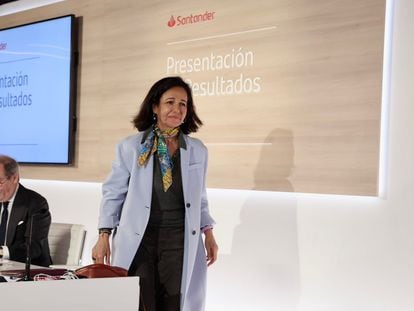Ana Botín, presidenta de Banco Santander, junto a Héctor Grisi, consejero delegado de la entidad, este miércoles durante la presentación de resultados de 2023.