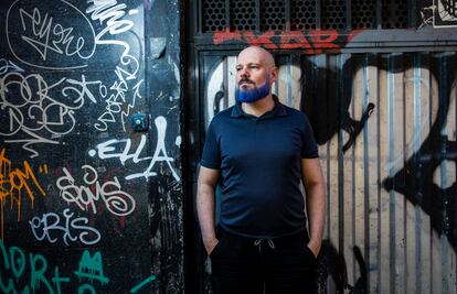 José Vela, del Colectivo de Lesbianas, Gais, Transexuales y Bisexuales de Madrid, este miércoles en una calle de la capital.