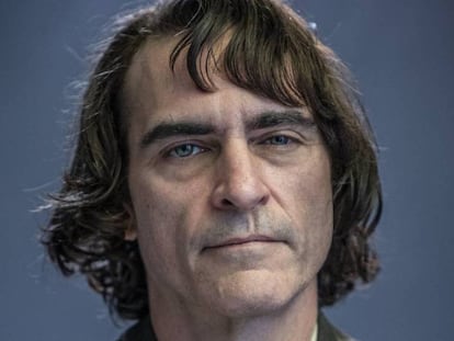 "Trabajé durante meses con un médico de confianza que me orientaba y se encargaba de controlar todo el proceso", asegura Joaquin Phoenix, que tuvo que seguir una dieta severa para meterse en la piel de Joker. En vídeo, todos los Joker, del peor al mejor.