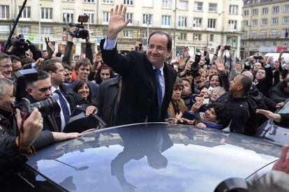 Desde 2009, Hollande se preparó para la camapaña al crear la asociación 'Responder desde la Izquierda', cambió su aspecto físico y reunió un equipo de comunicación.