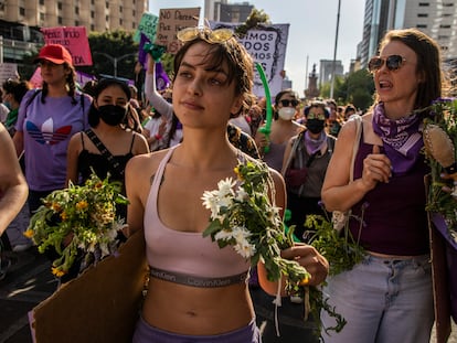 Marcha por el Día Internacional de la Mujer, en las calles de Ciudad de México el 8 de marzo de 2022.