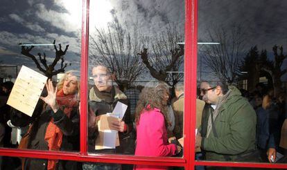 Ambiente electoral en el Colegio Bernadette de Aravaca, en Madrid, el 20 de diciembre de 2015.