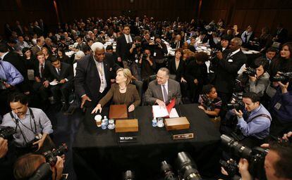 13 de enero de 2009. La senadora y secretaria de Estado designada, Hillary Clinton, comparece ante el comité de Relaciones Exteriores del Senado de Estados Unidos para obtener su confirmación en el cargo.