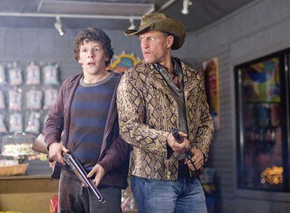 Los actores Jesse Eisenberg y Woody Harrelson