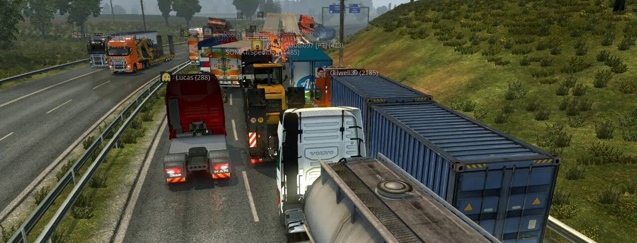 Atasco de varios jugadores en una carretera de 'Euro Truck Simulator 2'.