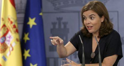 La vicepresidenta del Gobierno, Soraya Sáenz de Santamaría, este lunes.