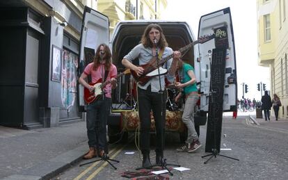Una de las actuaciones del festival The Great Escape, en las calles de Brighton, dedicado a las nuevas bandas emergentes y definido por la BBC Radio 6 como 'el Cannes de la música'.