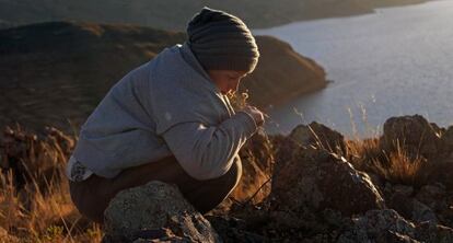 La chef Kamilla Seidler en el lago Titicaca, en Bolivia.