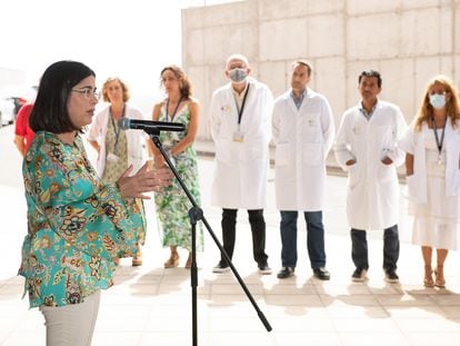 La ministra de Sanidad, Carolina Darias, durante su visita al Hospital General de Fuerteventura, la semana pasada.