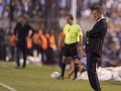 Rodolfo Arruabarrena, el pasado domingo, en el &uacute;ltimo partido en el que dirigi&oacute; a Boca Juniors, en el estadio de Racing de Avellaneda.