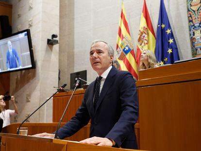 El candidato del PP a la Presidencia de Aragón, Jorge Azcón, durante su discurso de investidura ante las Cortes regionales este miércoles.