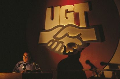 Nicolás Redondo, en un encuentro con los delegados de UGT, en una imagen sin fecha.