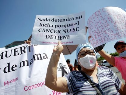 Una protesta contra la escasez de quimioterapias, en agosto.