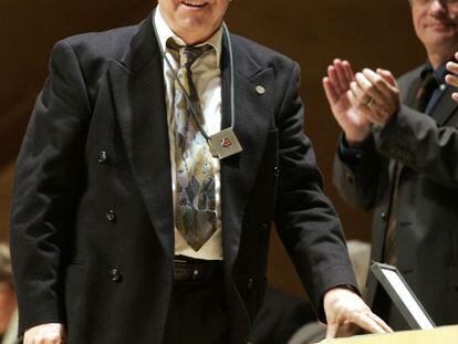 Manuel Martínez, en una imagen de archivo, cuando recibió la Creu de Sant Jordi en 2004.
