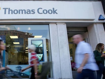 Thomas Cook se desploma en Bolsa tras anunciar de nuevo una rebaja de previsiones