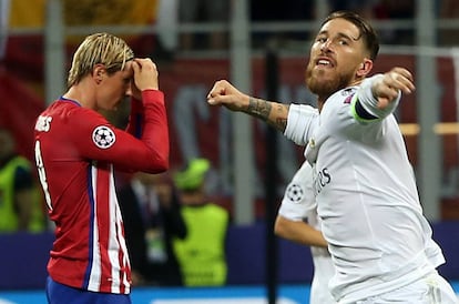 Sergio Ramos celebra el penalti durante la tanda.