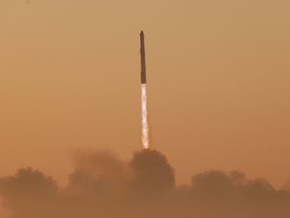 El cohete Starship despegó con éxito a las 14:03 de hoy, 18 de noviembre de 2023, desde la base de SpaceX en el sur de Texas (EE UU).