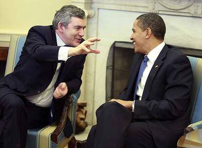 El primer ministro británico, Gordon Brown, junto a Barack Obama en la Casa Blanca.