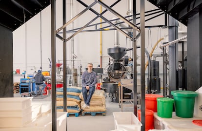 Hoffmann, en el tostador Square Mile Coffee Roasters, en Londres.