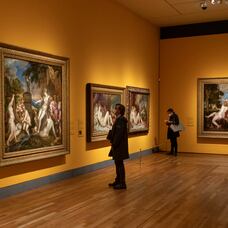 Visita de la exposición de 'Pasiones mitológicas' en el Museo del Prado.