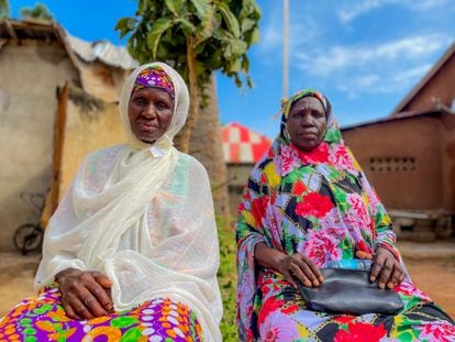 Sainey y Sarjo Bojang, víctimas de la caza de brujas en Gambia, padecen graves problemas de salud desde que fueron retenidas en 2009.
