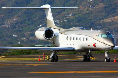 Uno de los aviones privados que adquirió María Aramburuzabala.