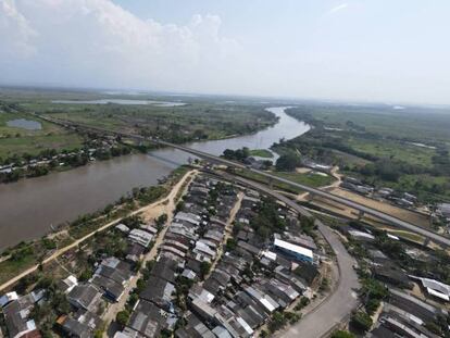 Imagen aérea del Canal del Dique, en Colombia.