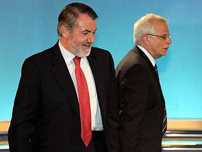 Jaime Mayor y José Borrell, antes del debate celebrado en Antena 3.