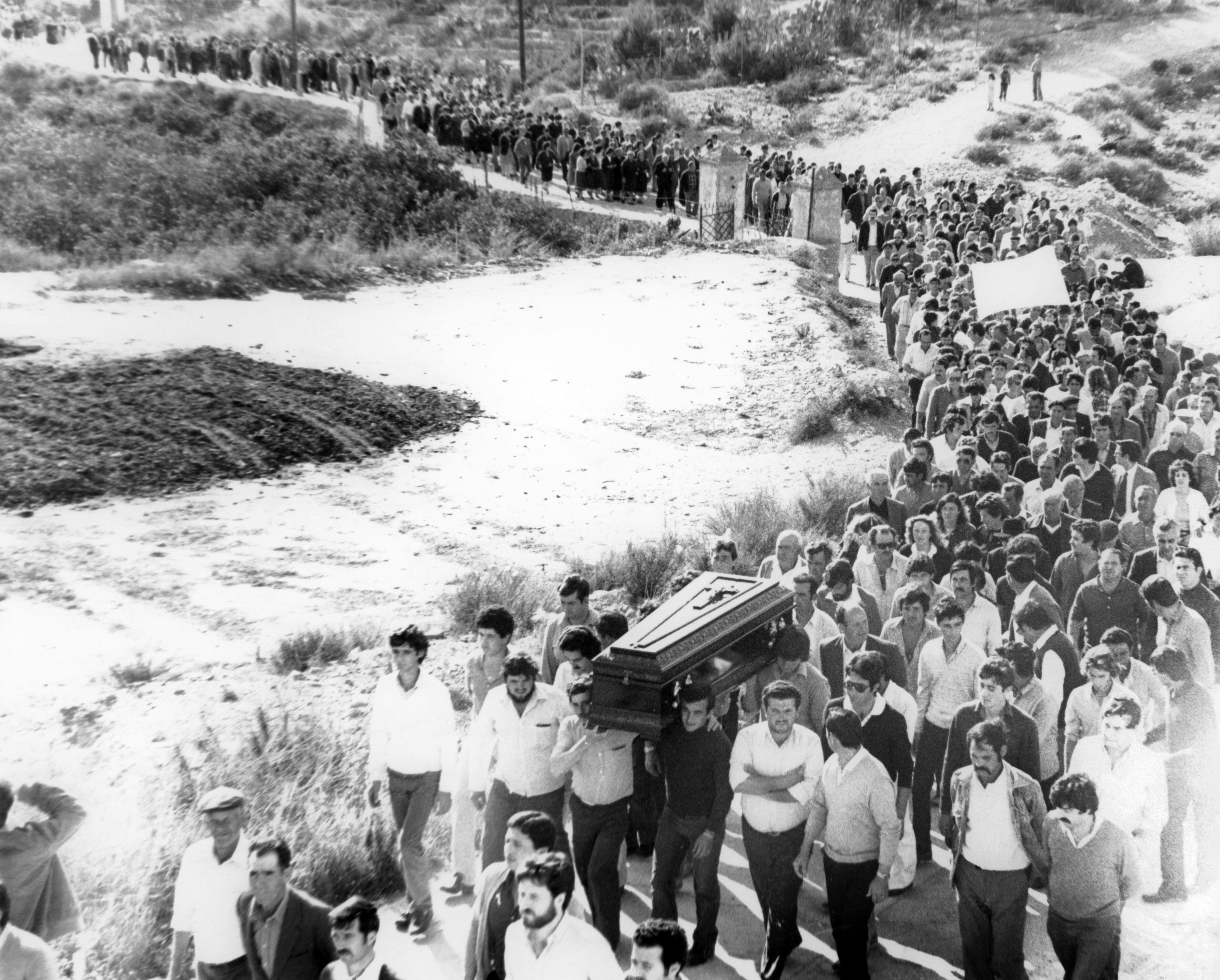 Entierro de Juan Mañas, en Pechina, el 12 de mayo de 1981.