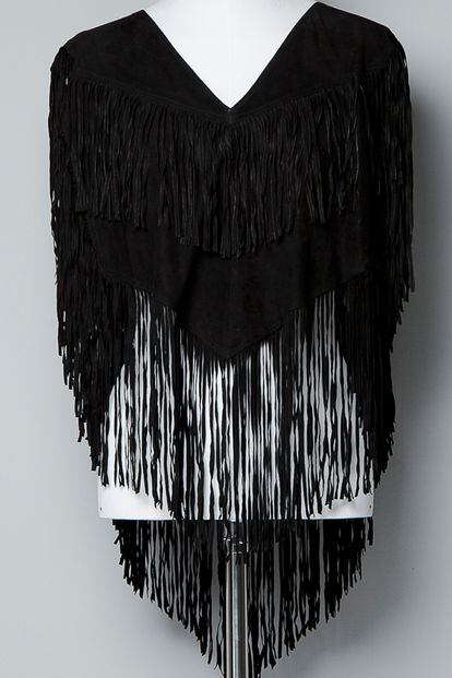 Si te gusta este poncho es de la colección especial de Zara (79,95 euros).