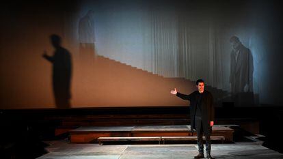 Guillem Balart en una escena de 'Hamlet Aribau', en noviembre de 2021.