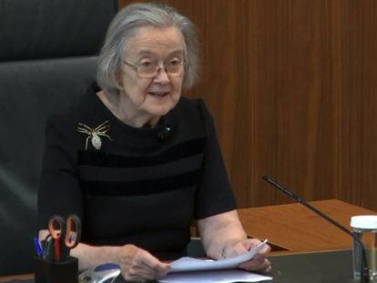 Brenda Hale, presidenta del Supremo, lee la sentencia.