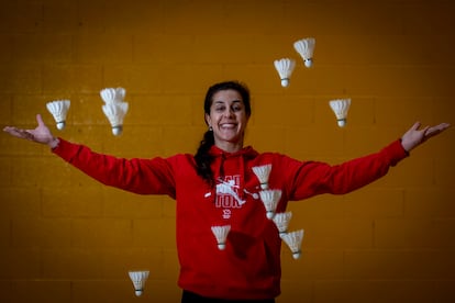 Carolina Marín, rodeada de volantes.