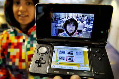 Todo el tiempo ala Analítico El Louvre usará la Nintendo 3DS como audioguía | Tecnología | EL PAÍS