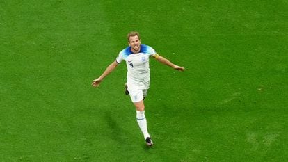 Harry Kane celebra el segundo gol de Inglaterra y el primero suyo en el Mundial.
