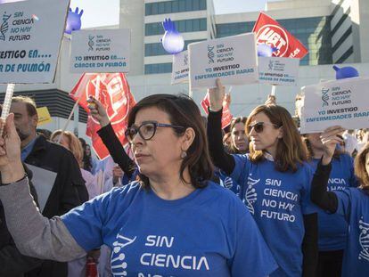 Investigadoras de La Fe durante la protesta en la que han denunciado sus pésimas condiciones laborales. 