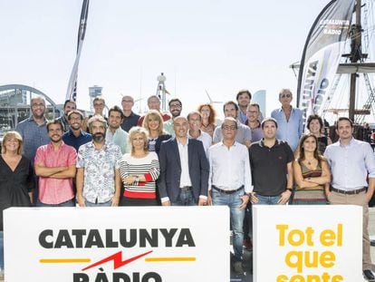 El equipo de presentadores de Catalunya R&agrave;dio en la presentaci&oacute;n de la temporada. 