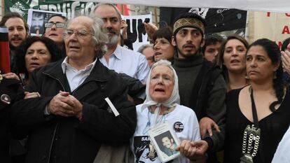 Adolfo Pérez Esquivel participa de la marcha en Plaza de Mayo por la aparición de Santiago Maldonado, el pasado 1 de septiembre.