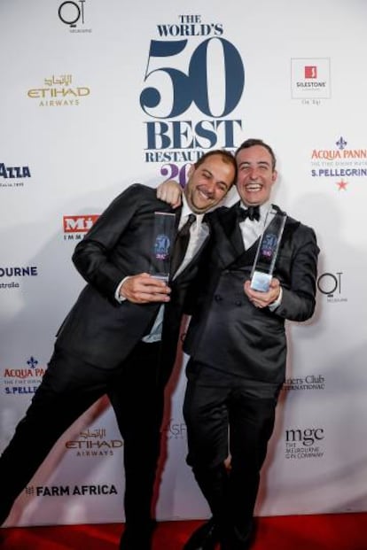 El chef Daniel Humm y, a la derecha, su socio Will Guidara celebran el trinfo del Eleven Madison Park como mejor restaurante del mundo.