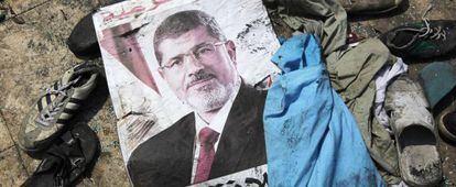 Retrato del presidente depuesto Mohamed Morsi.