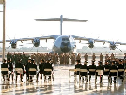 El primer avi&oacute;n de transporte militar Airbus A400M adquirido por Espa&ntilde;a, en la base a&eacute;rea de Zaragoza.