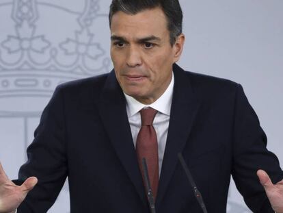 Spain&#039;s Prime Minister Pedro Sanchez gestures during a news conference at the Moncloa Palace in Madrid